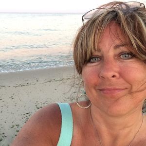 Meet your Posher, Denise